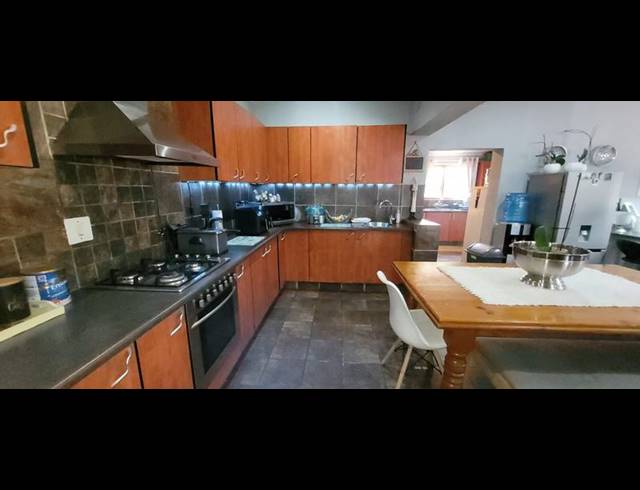 3 BEDROOM HOUSE FOR SALE IN MAYBERRY PARK
